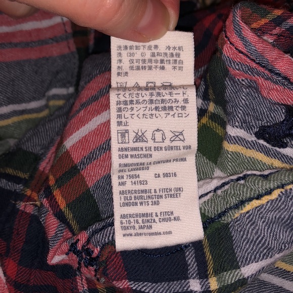 Abercrombie & Fitch size M button down - Picture 5 of 5